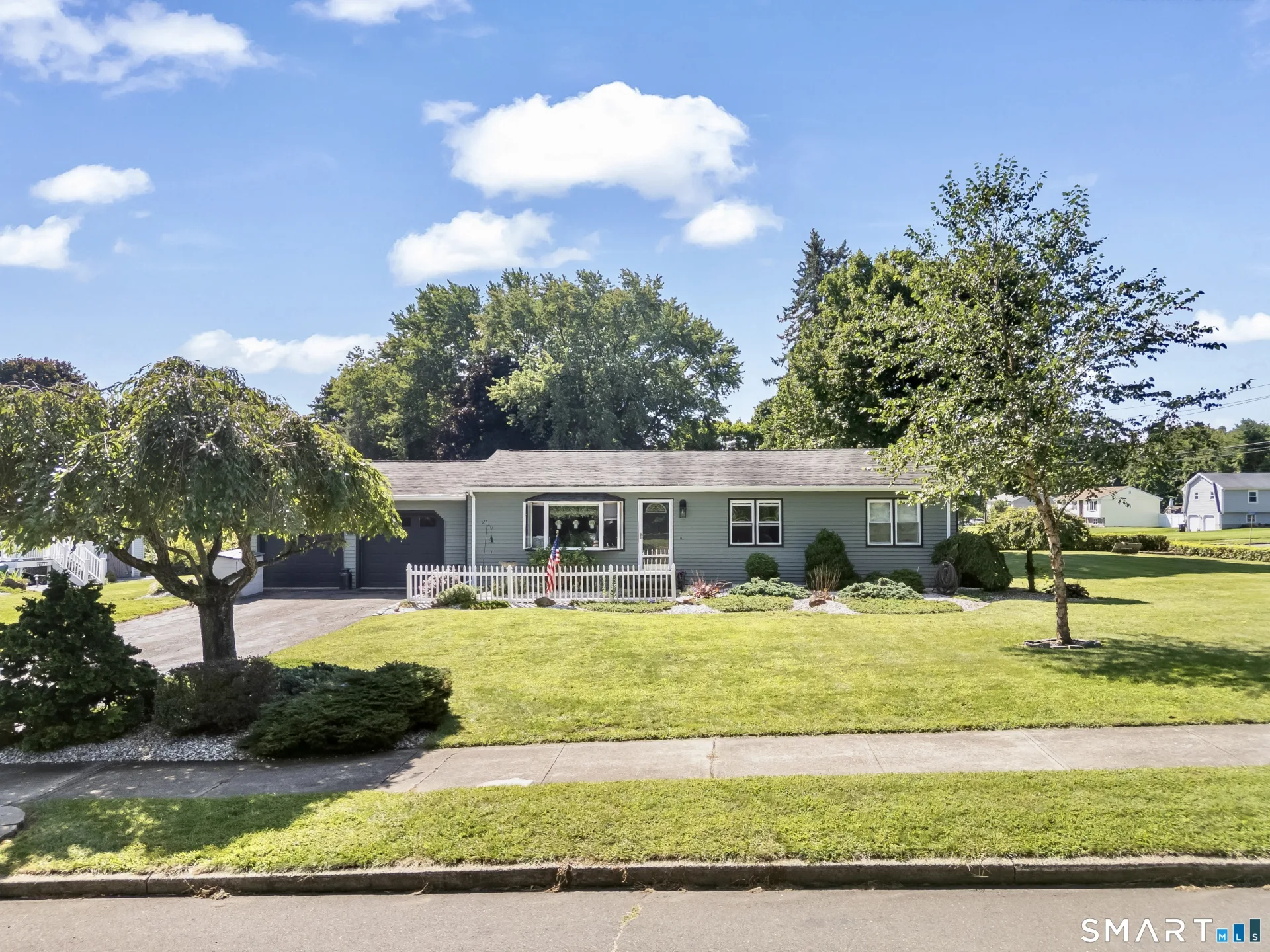 1 Northgate Lane, North Haven, CT