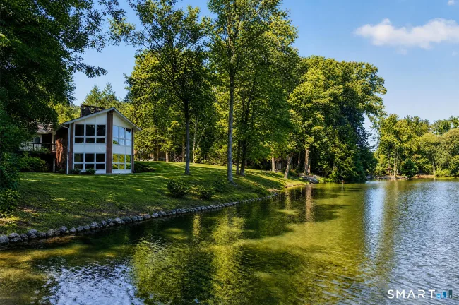 154 Driftwood Lane, Trumbull, CT