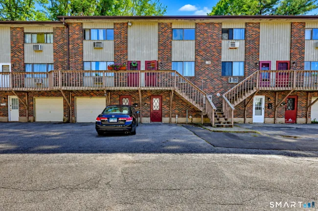 214 Oakville Avenue #D