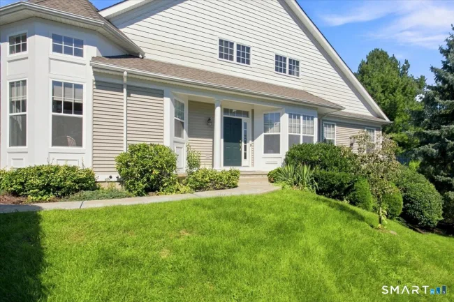 12 Crestview Lane #12, Danbury, CT