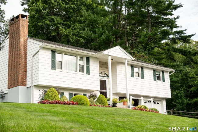 130 Lydale Place