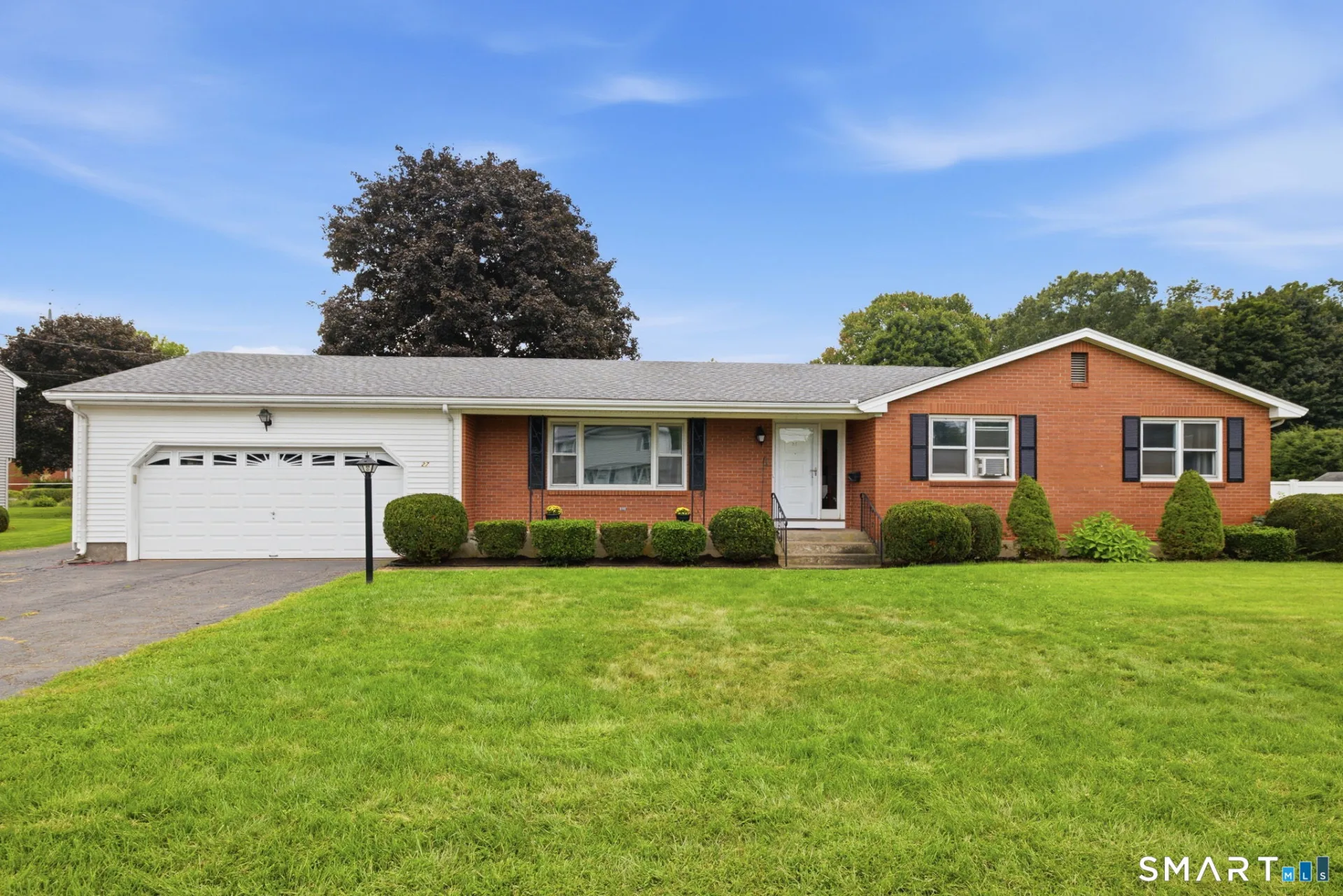 27 Rival Court, East Hartford, CT