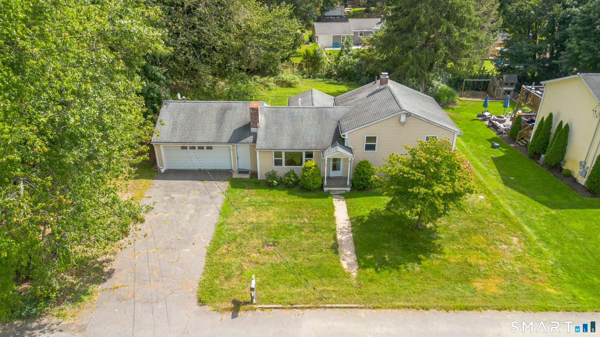 82 Sande Avenue, Waterbury, CT