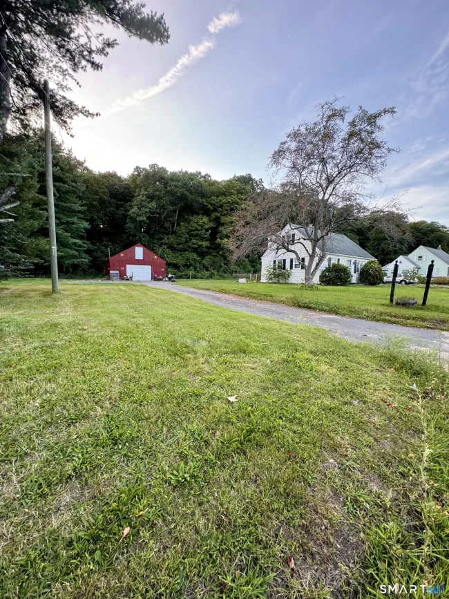660 Lake Avenue, Bristol, CT