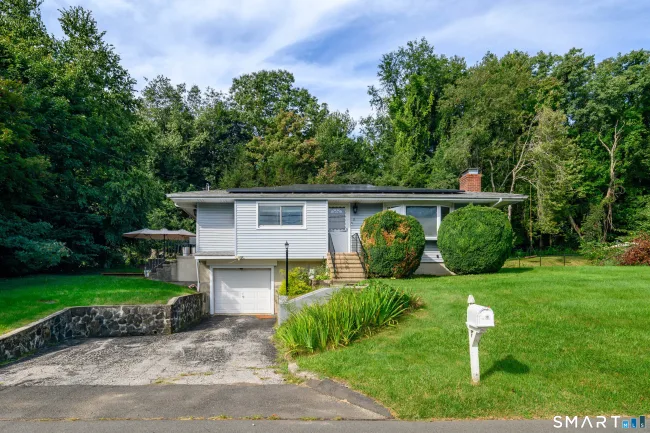 15 Henso Drive, Danbury, CT
