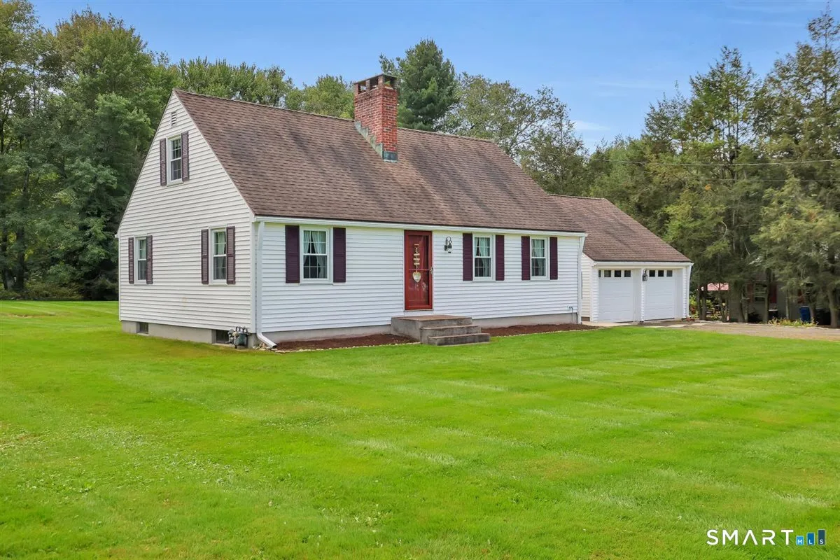 676 Bush Hill Road, Manchester, CT