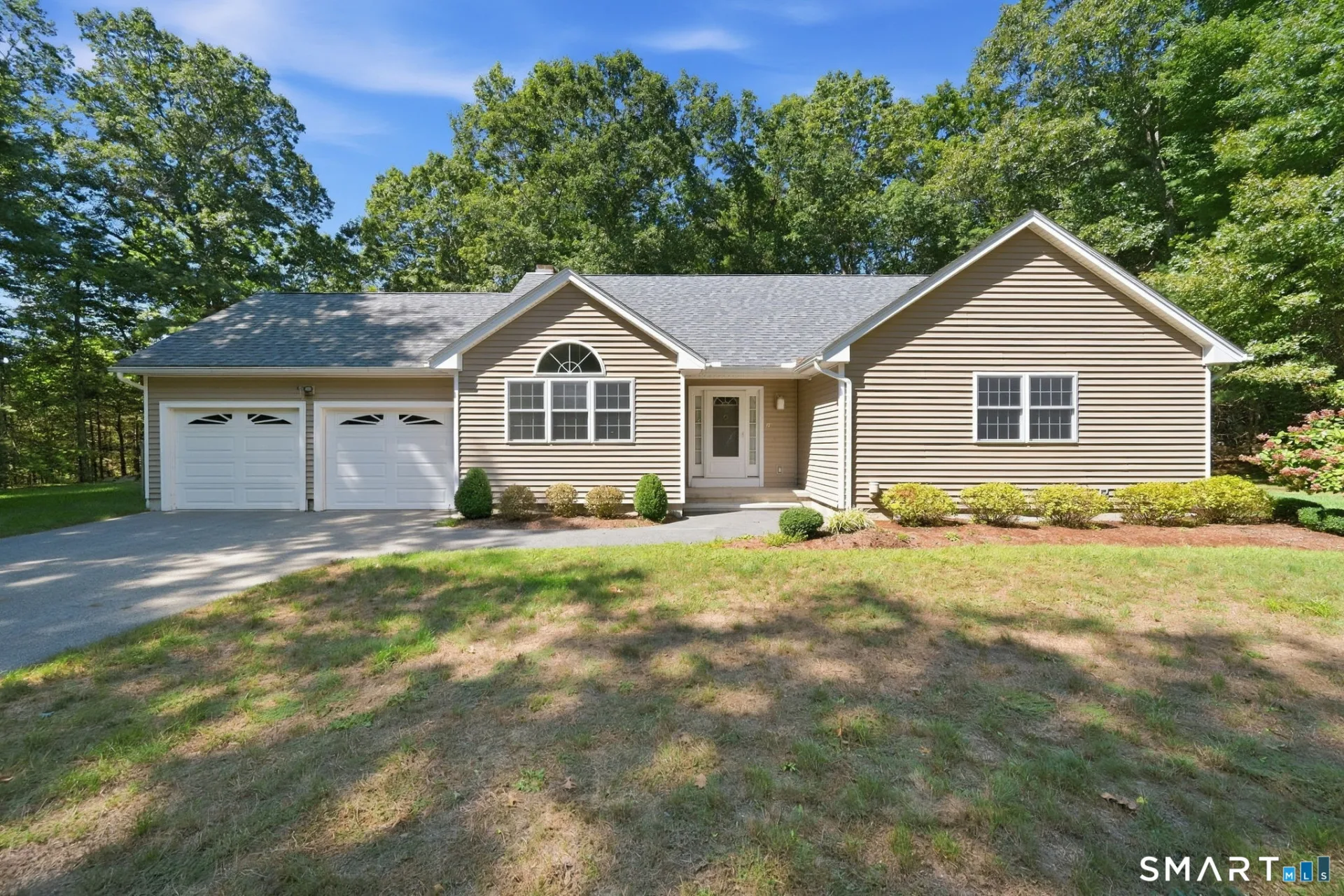 2 Acorn Drive, Stafford, CT