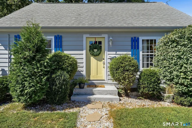 71 New London Road, Groton, CT