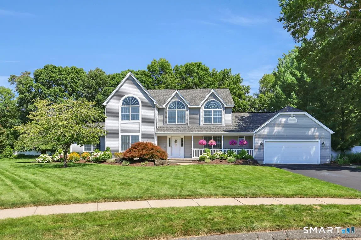 56 Foxcroft Court, Southington, CT