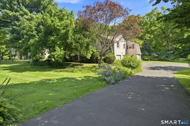 4 Apple Tree Lane, Farmington, CT