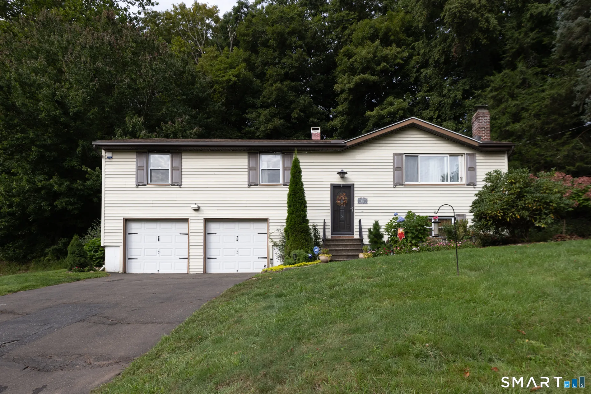 306 Wintergreen Avenue, Hamden, CT