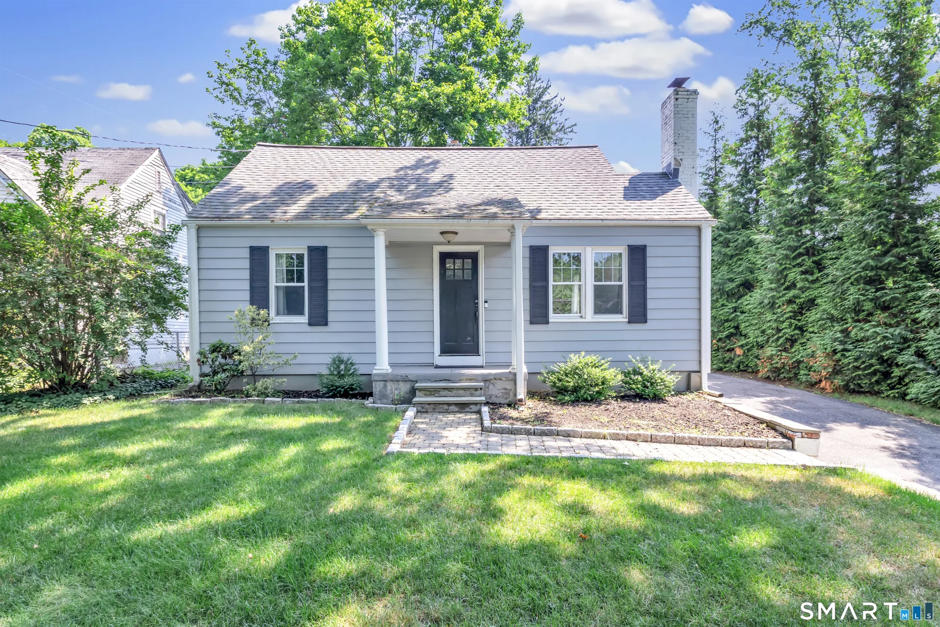 2082 Stratfield Road, Fairfield, CT
