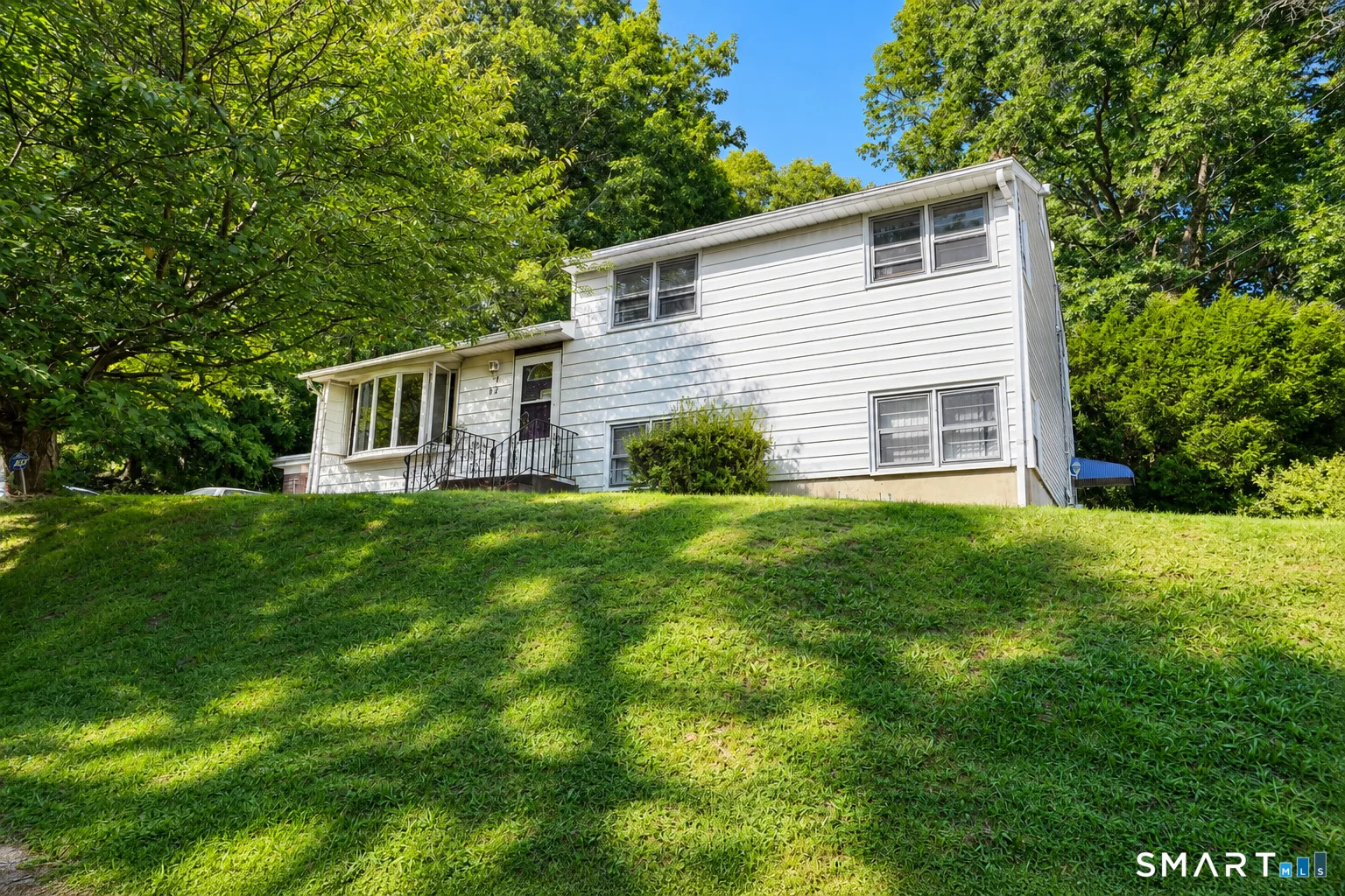 129 Mueller Drive, Hamden, CT