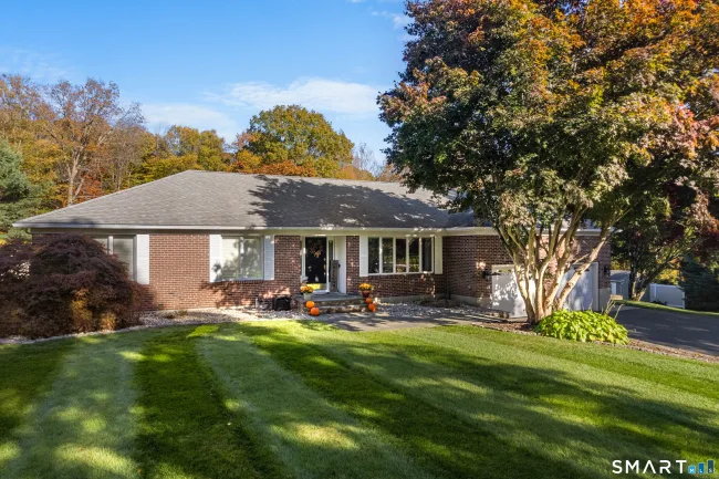 611 Deep River Road, Colchester, CT