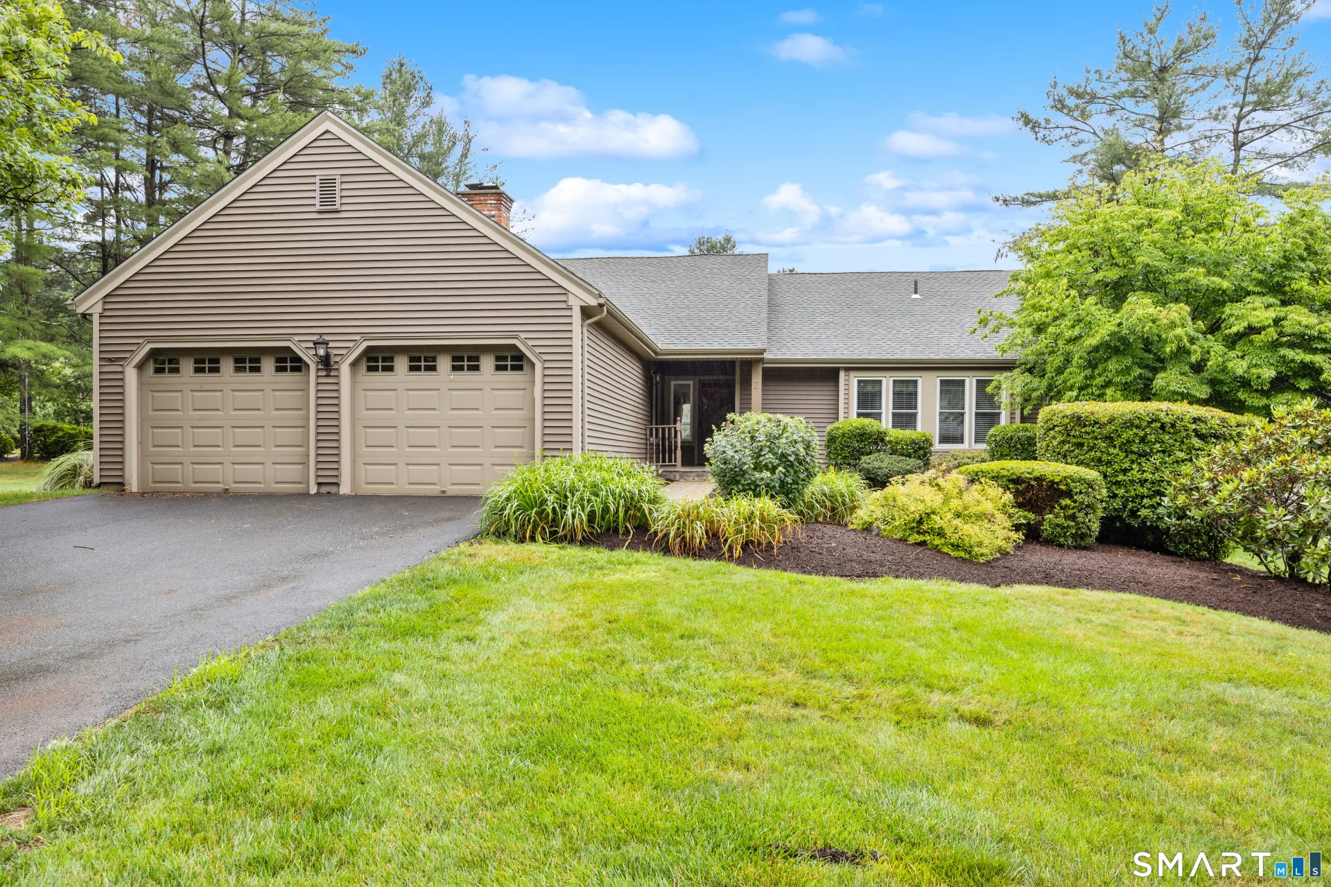 2 Saxon Woods Court, Cheshire, CT