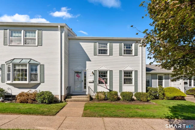 16 Esquire Drive #E