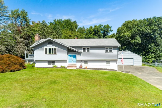 8 Smith Haven Drive