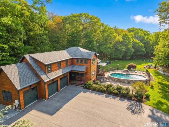 178 Great Neck Road, Waterford, CT