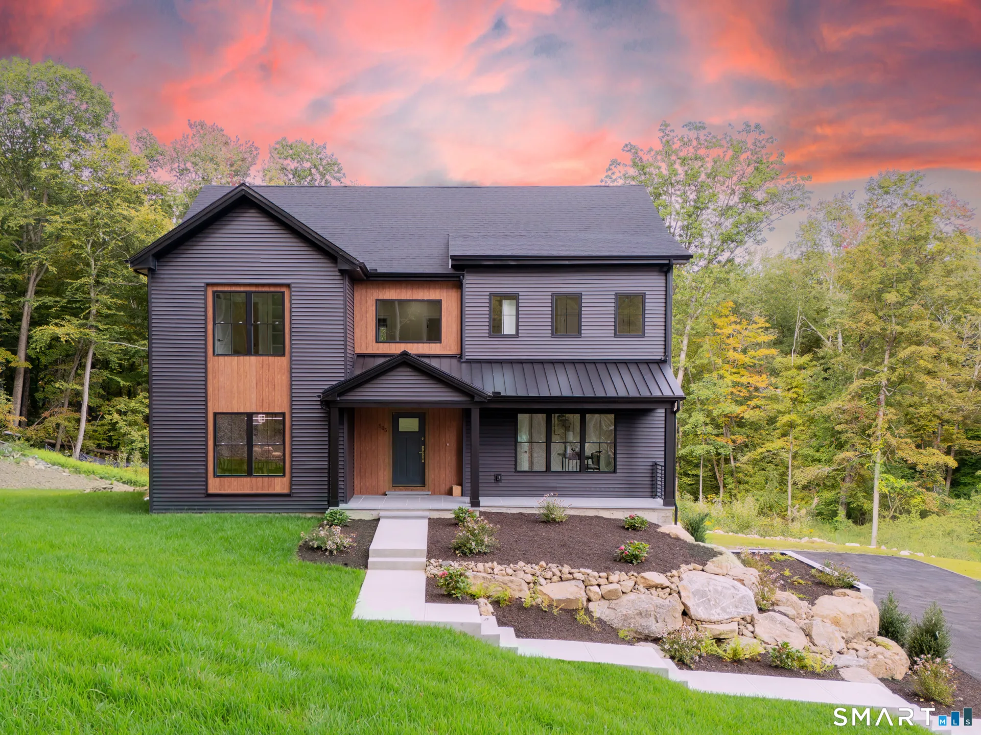 505 Burr Road, Southbury, CT