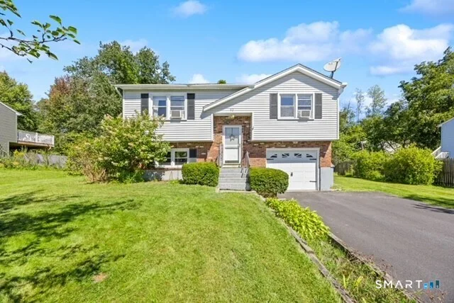 92 Carriage Lane, Torrington, CT