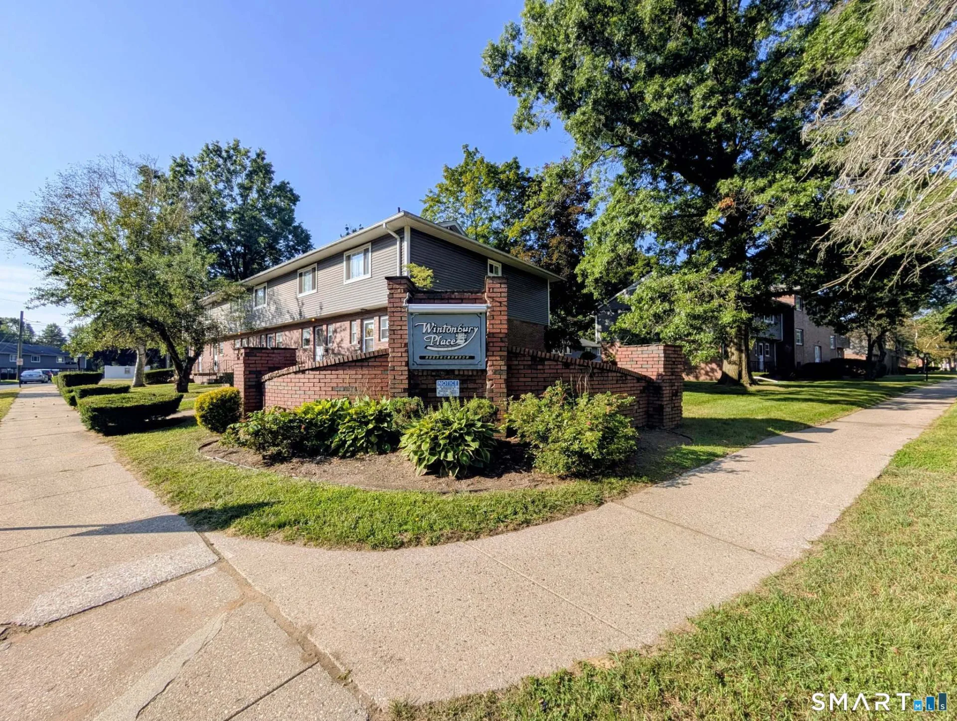 2 Camelot Drive #3, Bloomfield, CT