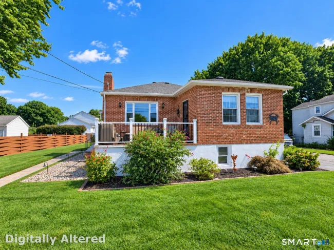 69 Niantic River Road, Waterford, CT