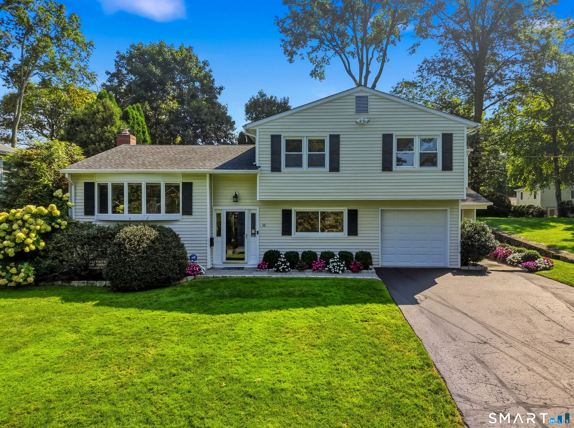 30 Idlewood Place, Stamford, CT