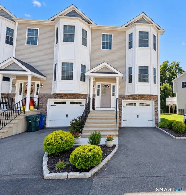 16 Ardi Court #16