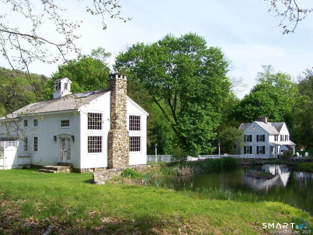 115 River Road, Washington, CT