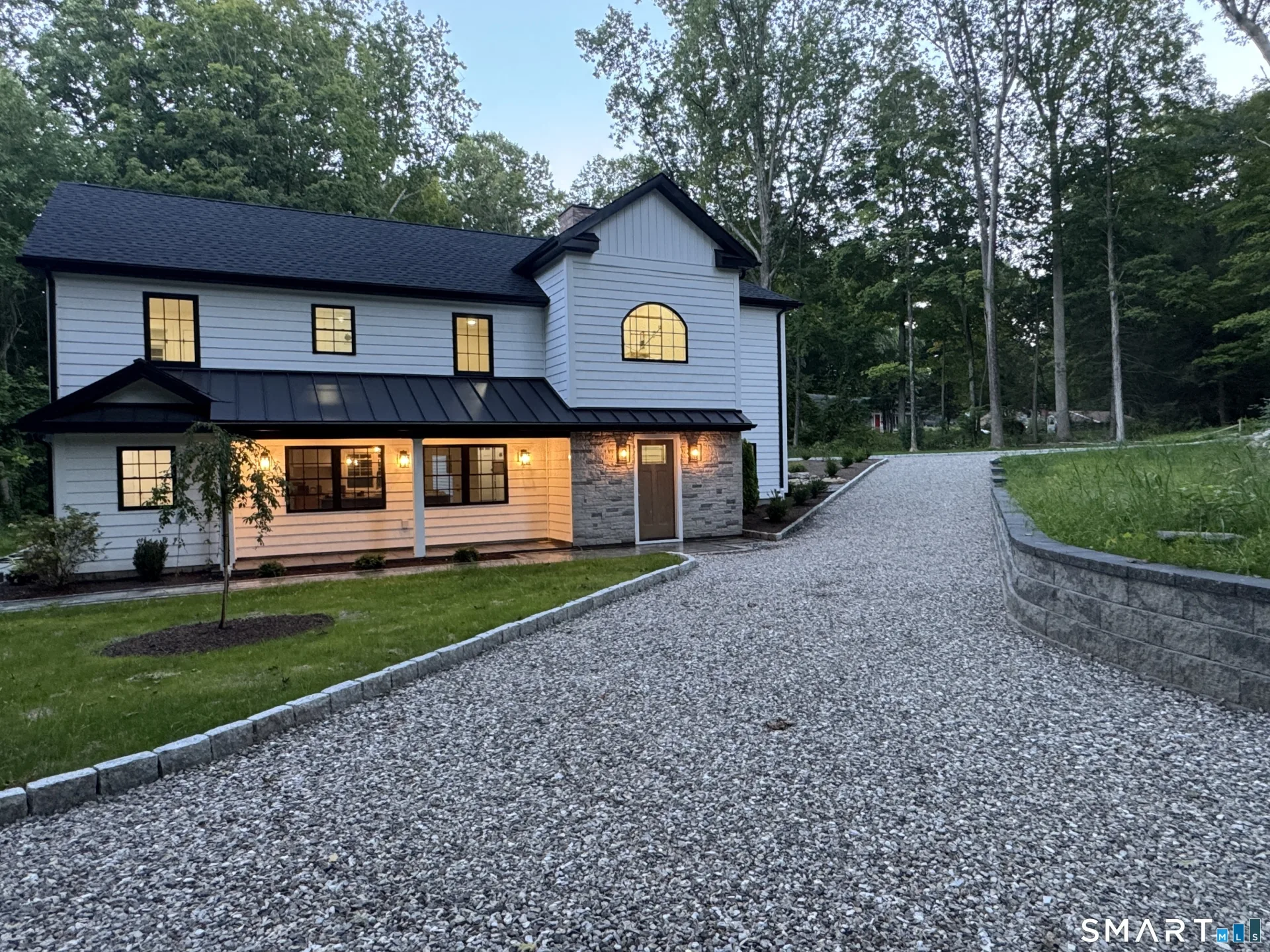 9 Bradley Lane, Newtown, CT