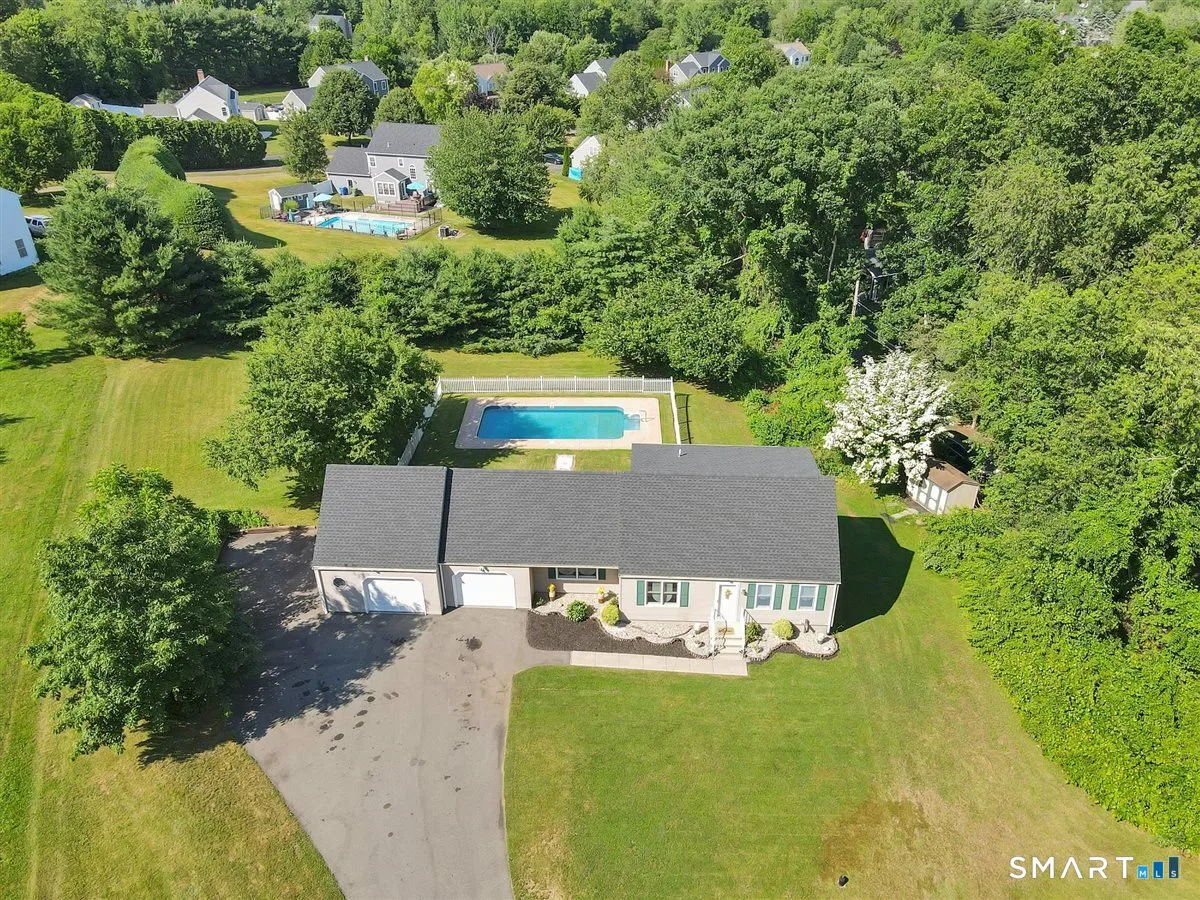 28 McNabola Lane, Wallingford, CT