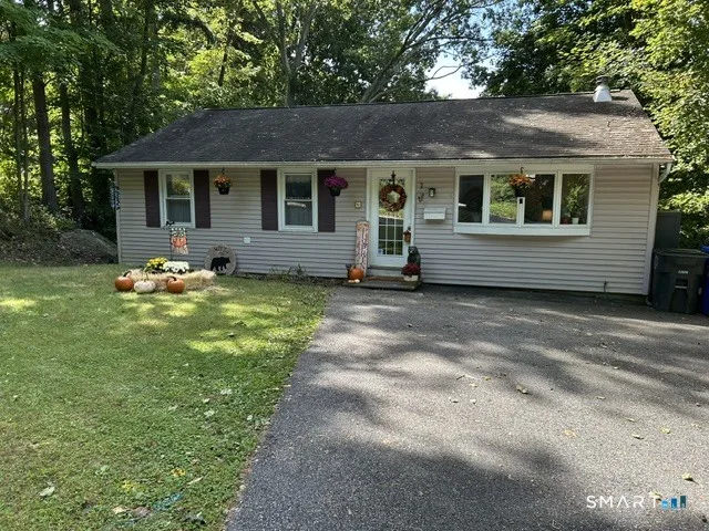 16 Torrington Heights Road, Torrington, CT