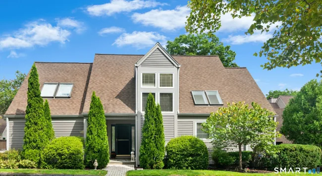 230 New Canaan Avenue #23