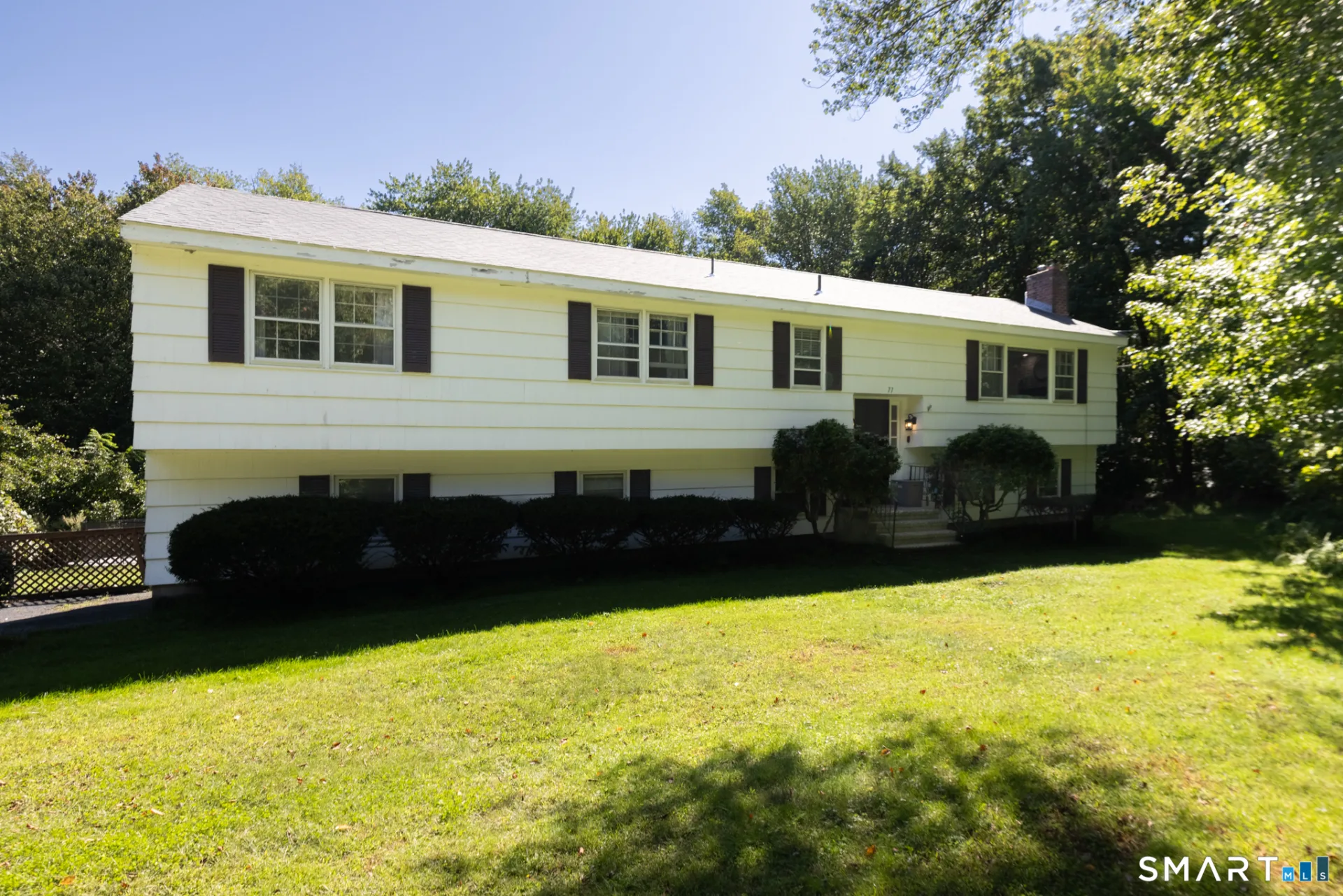 77 Pleasant Drive, Bethany, CT