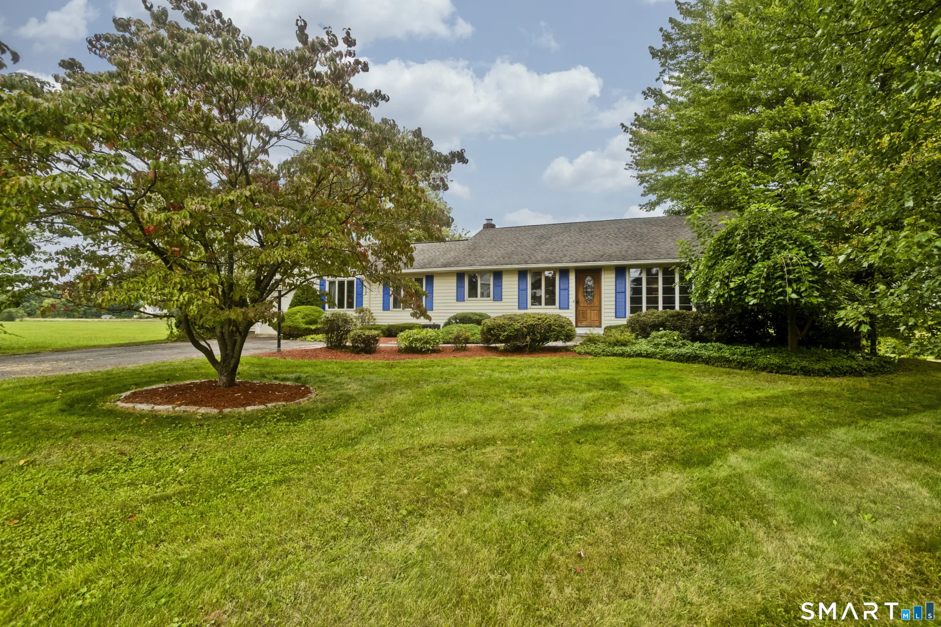 890 North Street, Suffield, CT