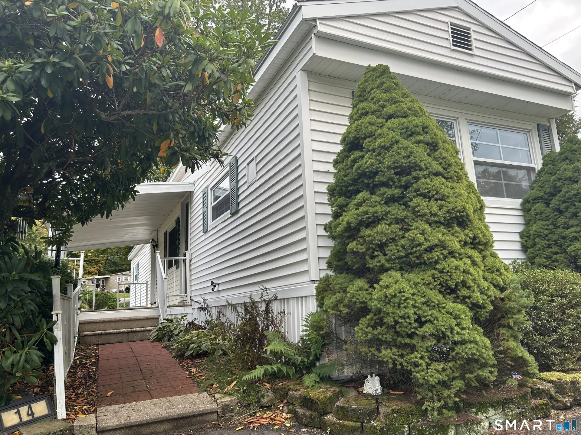 14 Hillpond Drive, Mansfield, CT
