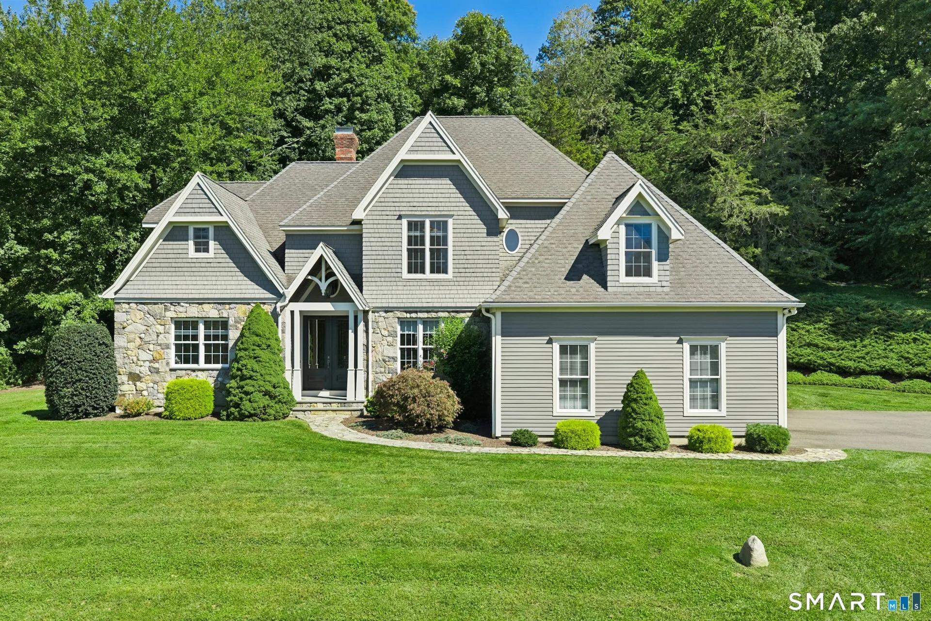 5 Wentworth Drive, Newtown, CT