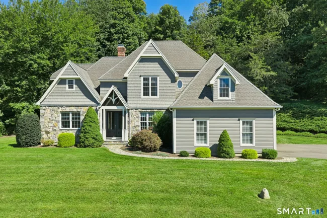5 Wentworth Drive, Newtown, CT