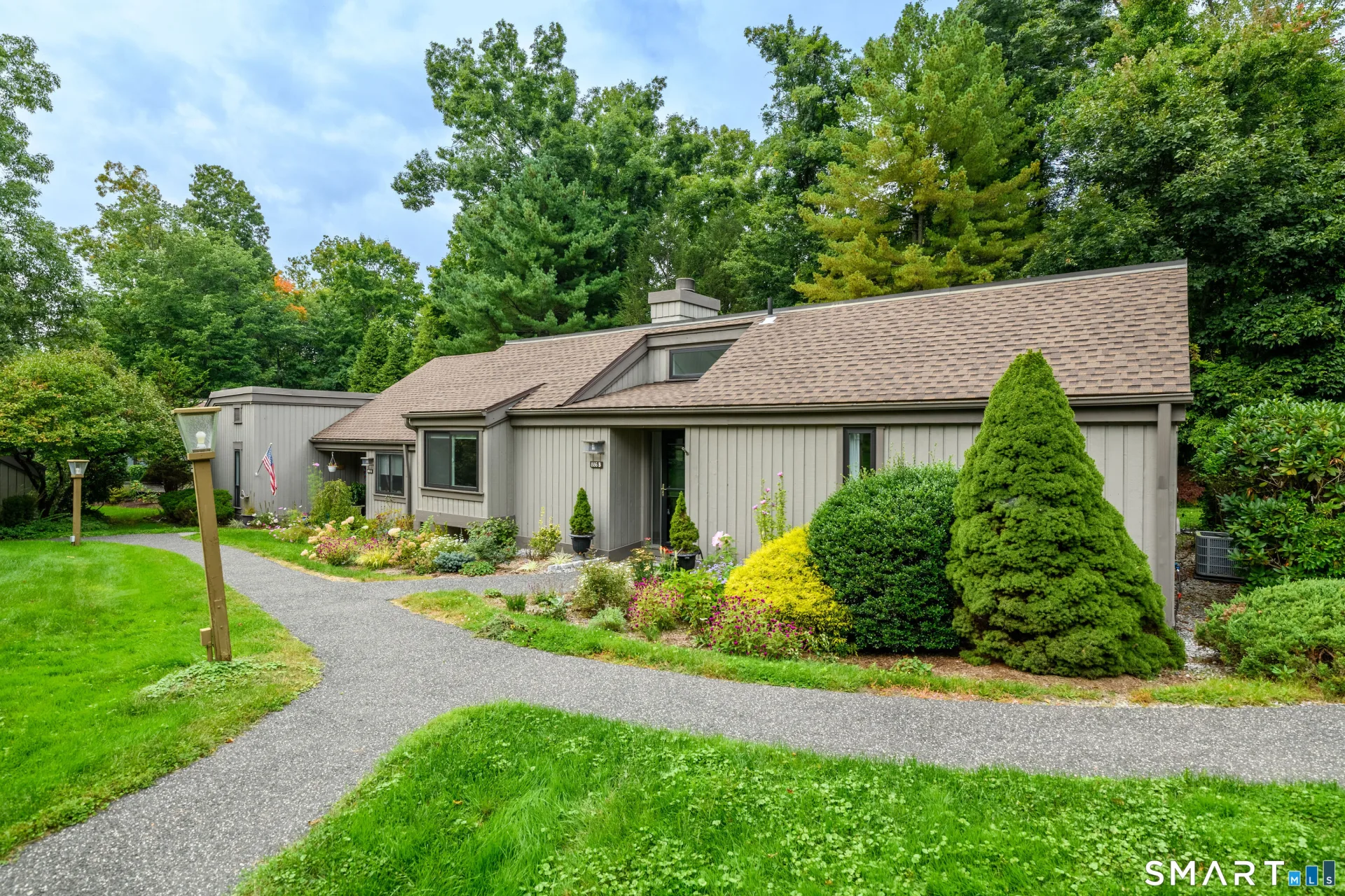 886 Heritage Village #B, Southbury, CT