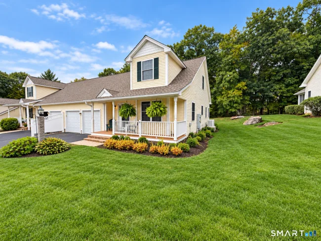 130 Meadow Brook Road #130, Oxford, CT