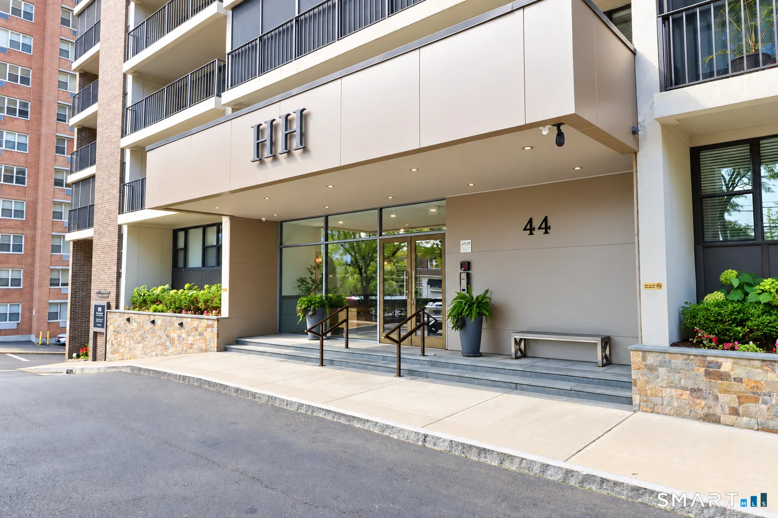 44 Strawberry Hill Avenue #8K, Stamford, CT