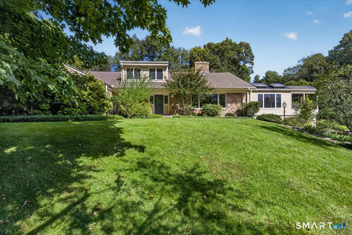 333 Mansfield Road, North Haven, CT