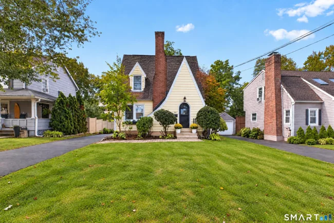 24 Cedar Crest Place