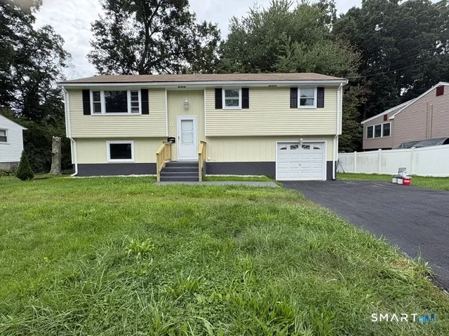 17 Forest Lane, Bloomfield, CT