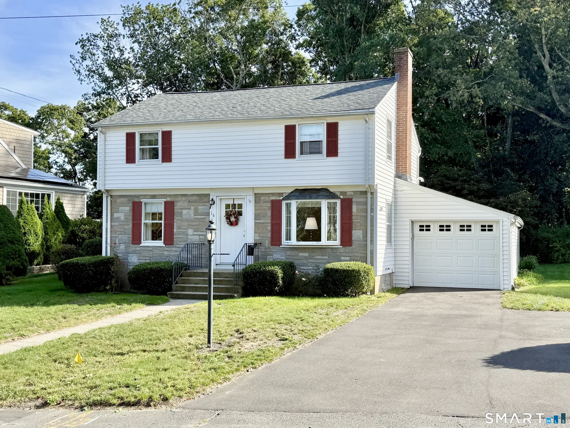 16 Aron Avenue, Waterbury, CT