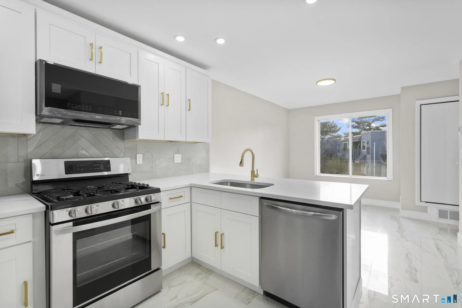 23 Birch Lane #H, East Haven, CT