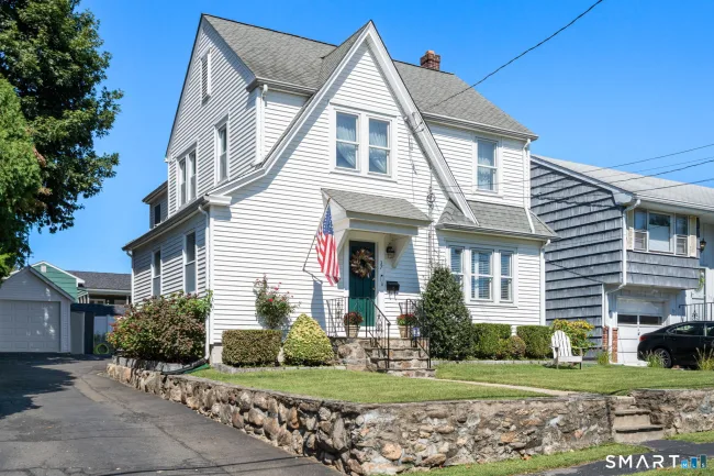 37 Uncas Road, Stamford, CT