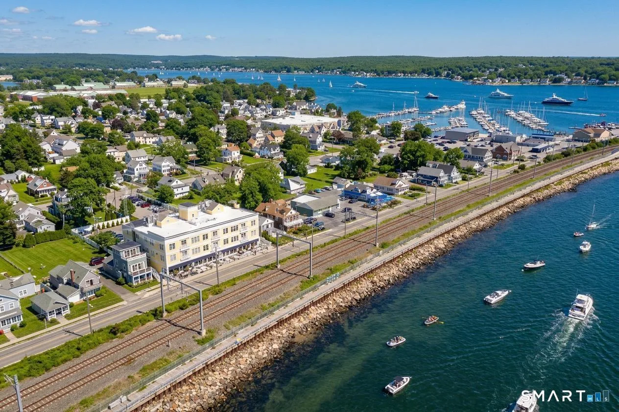 185 Main Street #305, East Lyme, CT