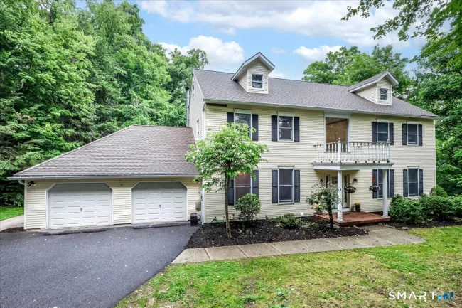 33 Greenknoll Drive, Brookfield, CT