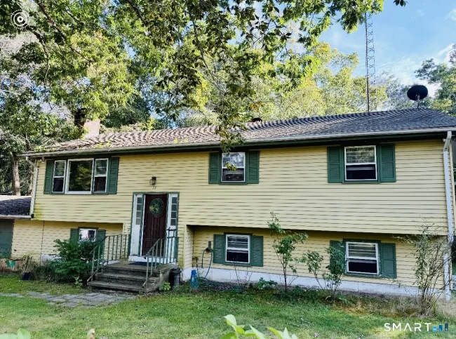 33 Acorn Road